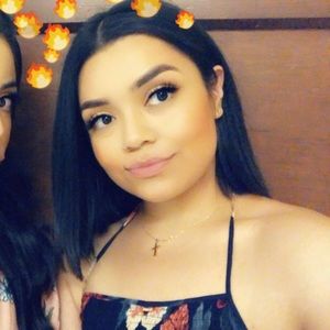 Meet your Posher, Adriana